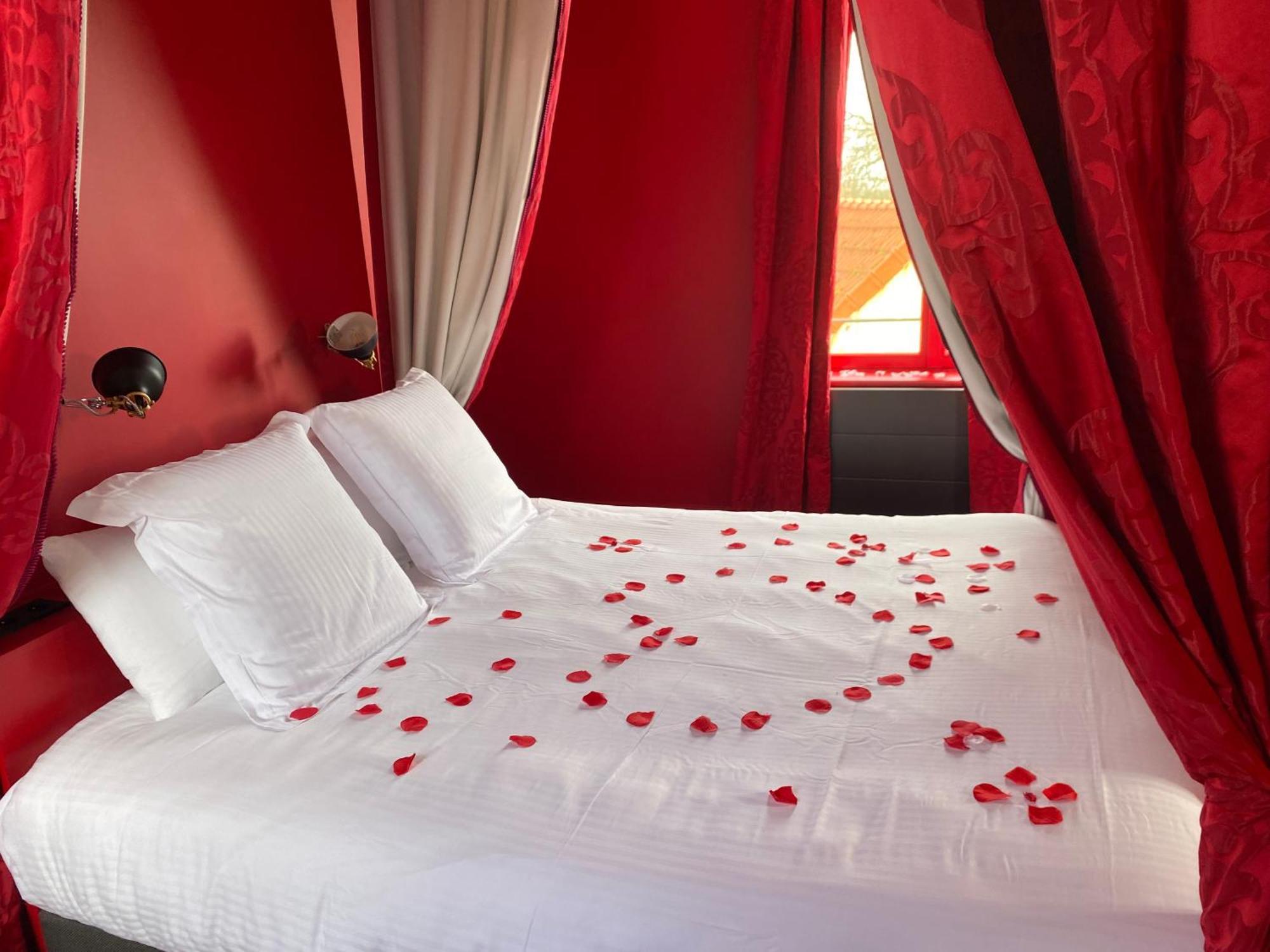 ויירזון Logis Hotel La Maison A Pan De Bois מראה חיצוני תמונה